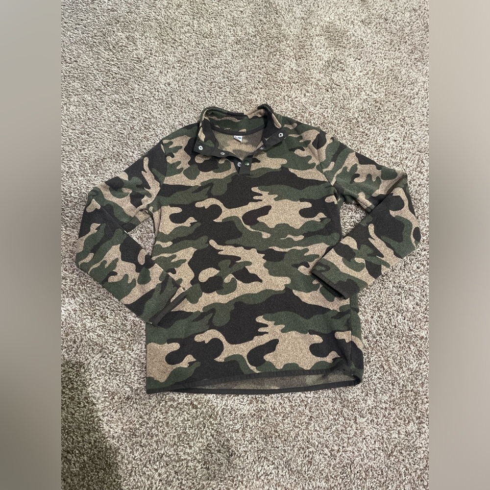 Old Navy Camo Long Sleeve Sweater